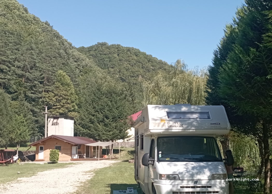 () Cugir - DJ704 — foto 3