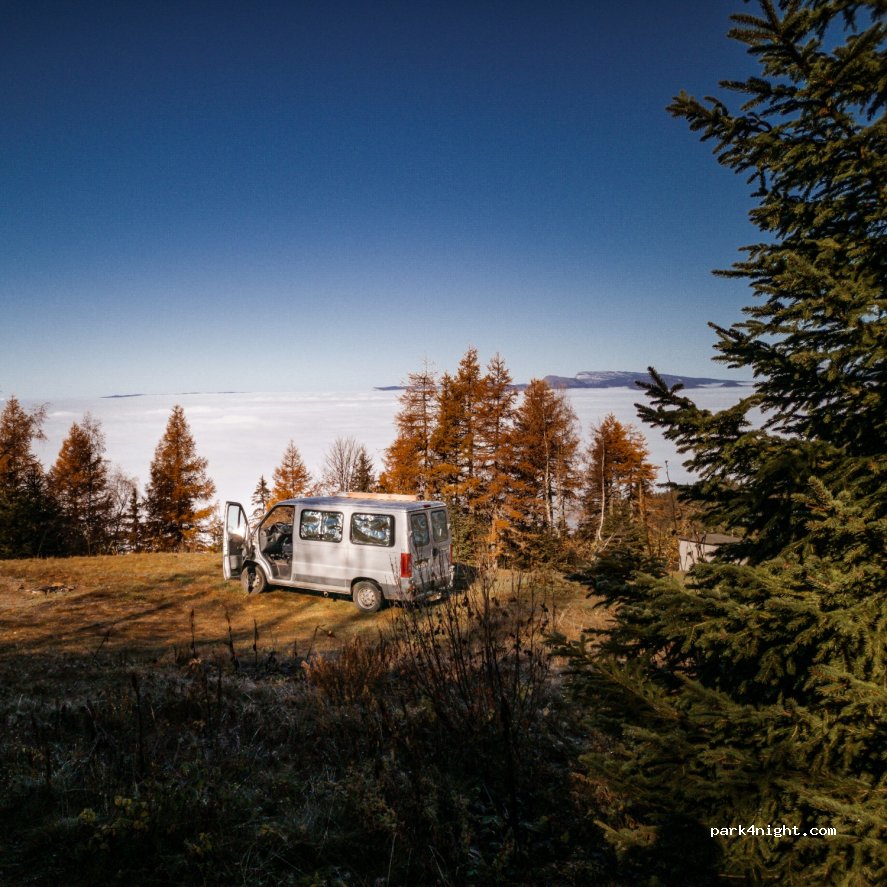 (73110) Arvillard - D208 — foto