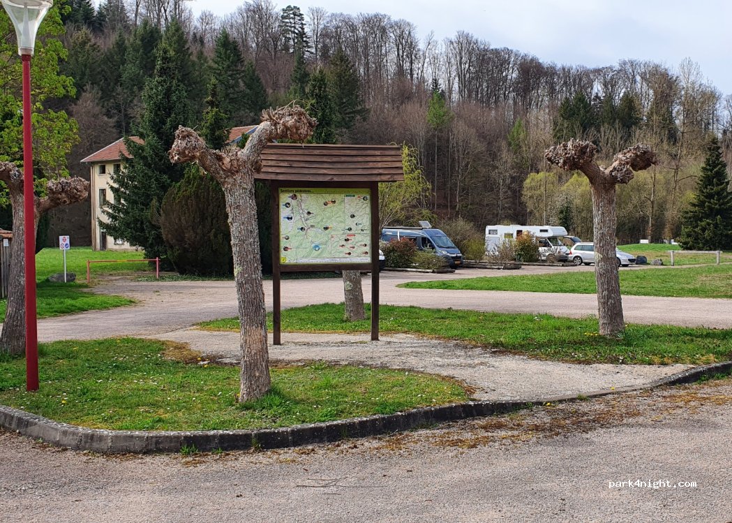 Aire de camping-car Val-et-Châtillon — foto 3