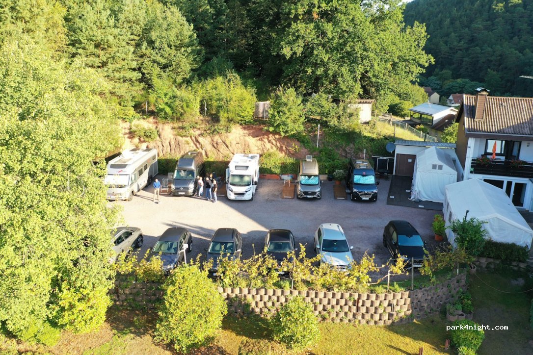 Wohnmobil Stellplatz Hotel am Hirschhorn — foto
