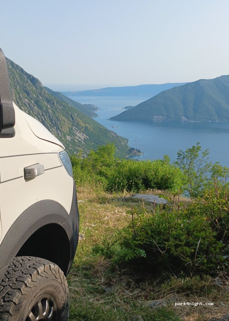 () Kotor - Unnamed Road — foto 3