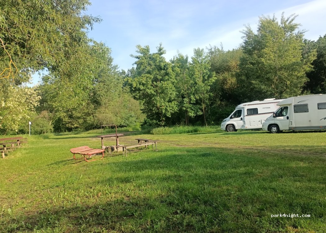 (9327) Vág - 14 Rába utca — foto 4