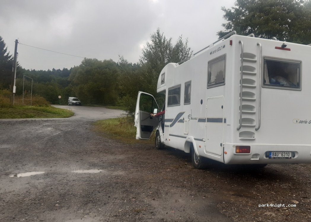 (756 12) Lačnov - — foto 2