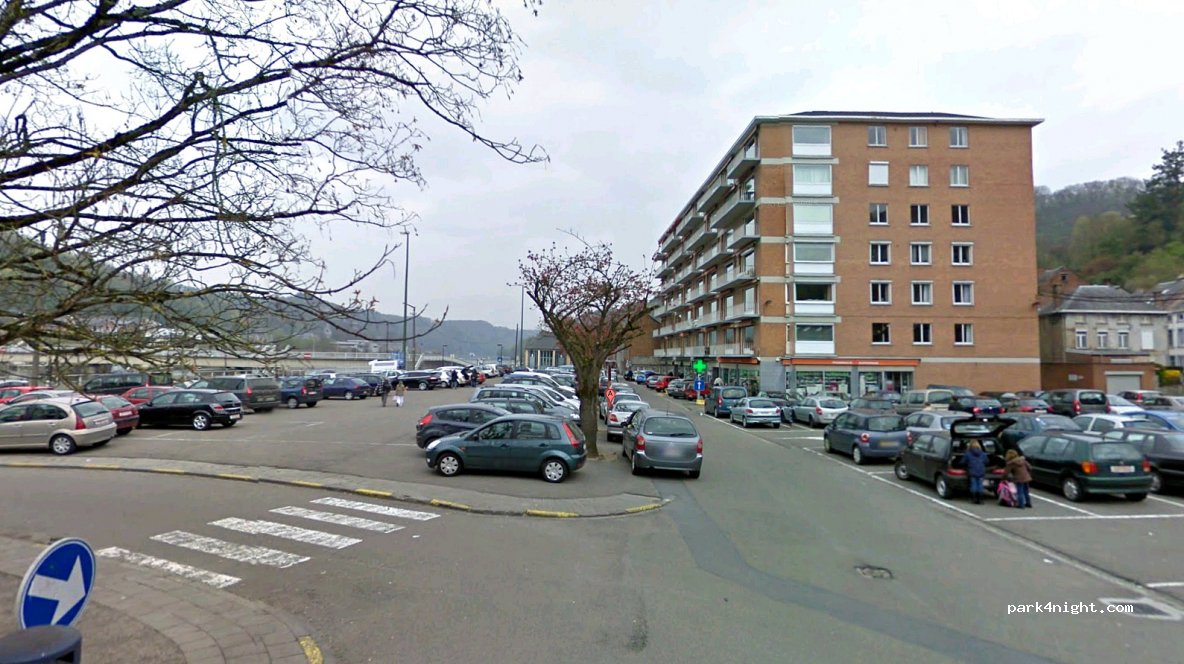 (5500) Dinant - 52 Place du Cardinal Mercier — foto