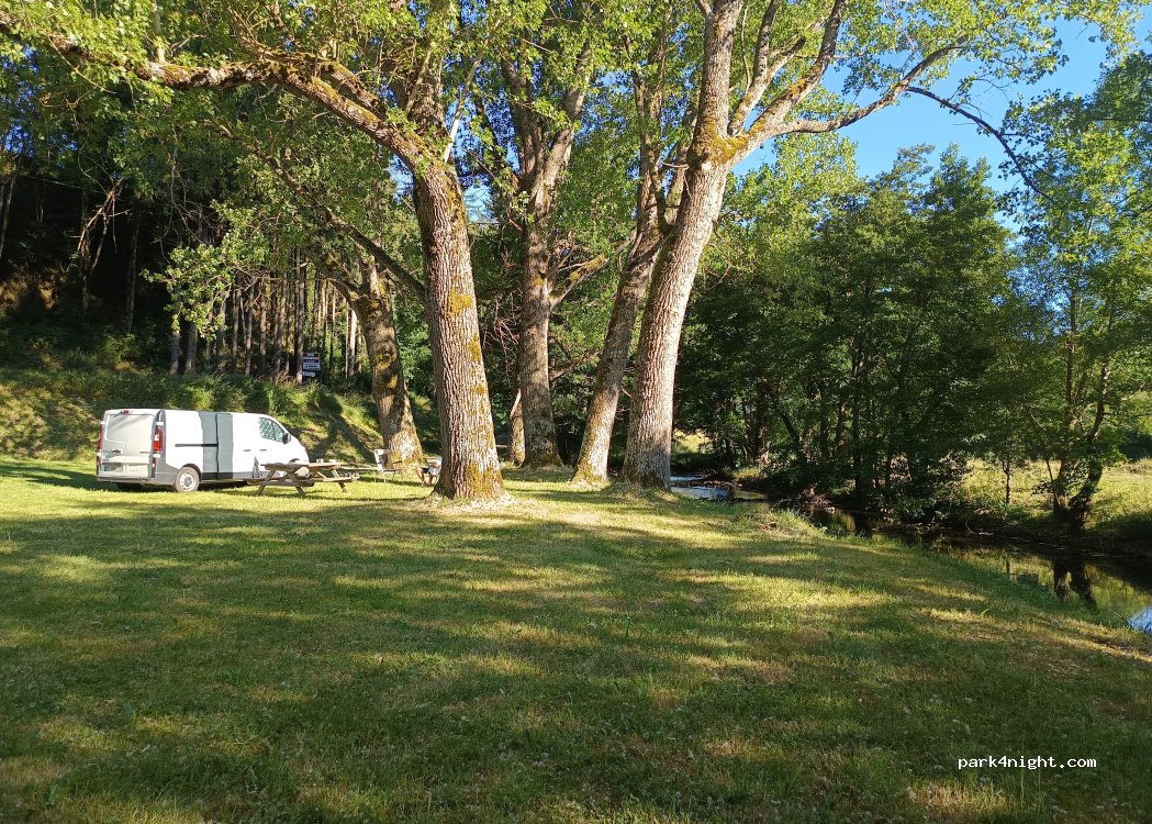 (15400) Cheylade - La Carrière — foto 3