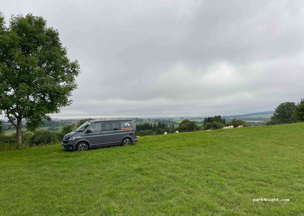 (25580) Les Premiers-Sapins - Unnamed Road — foto