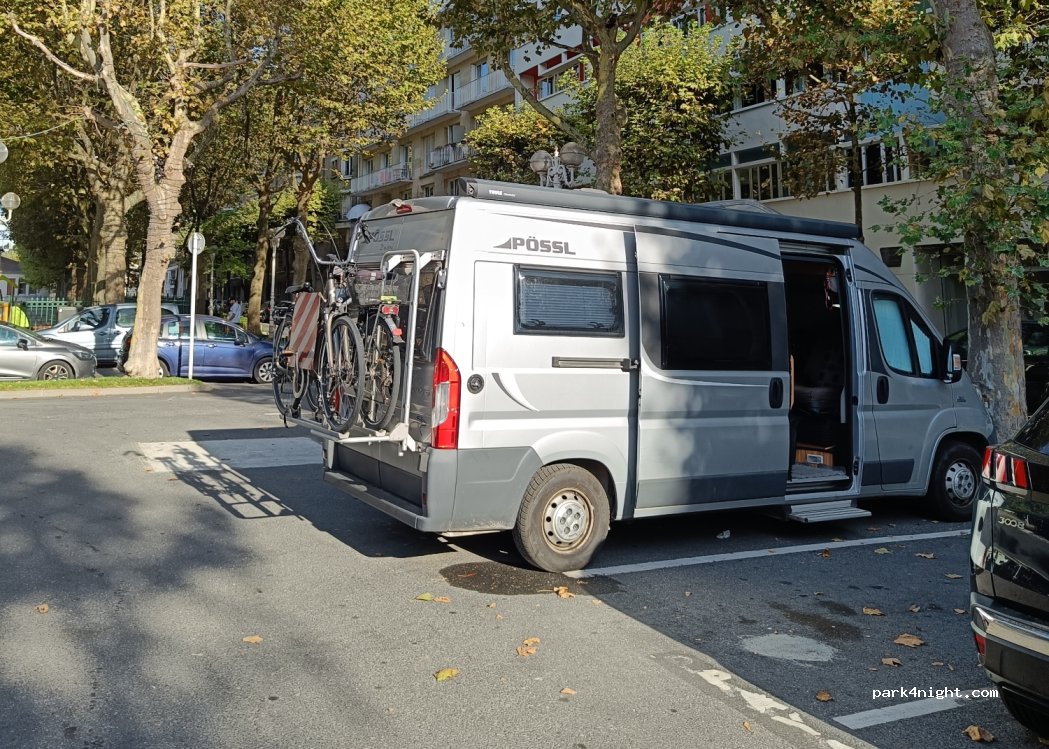 (92120) Montrouge - 12 Place Jules Ferry — foto