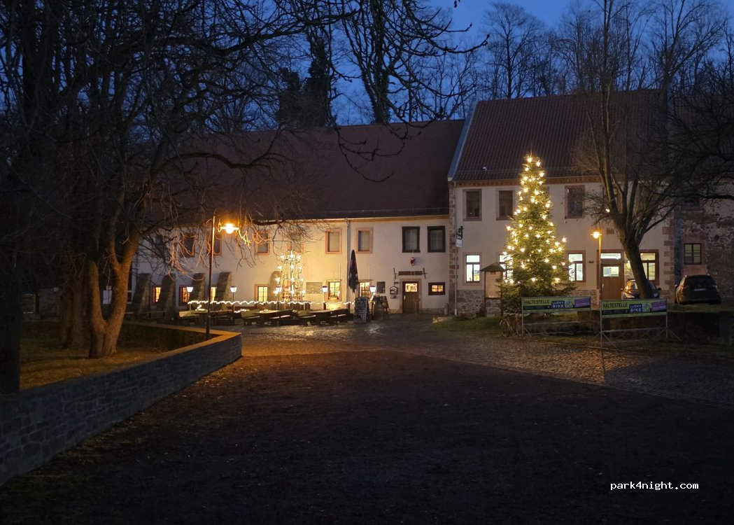 Parkplatz Wasserschloss Podelwitz — foto 5