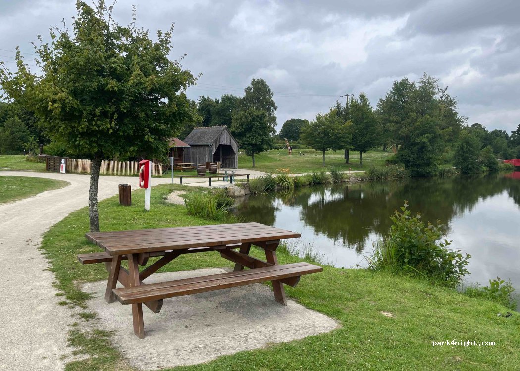 Camping Municipal Ceaucé — foto 3