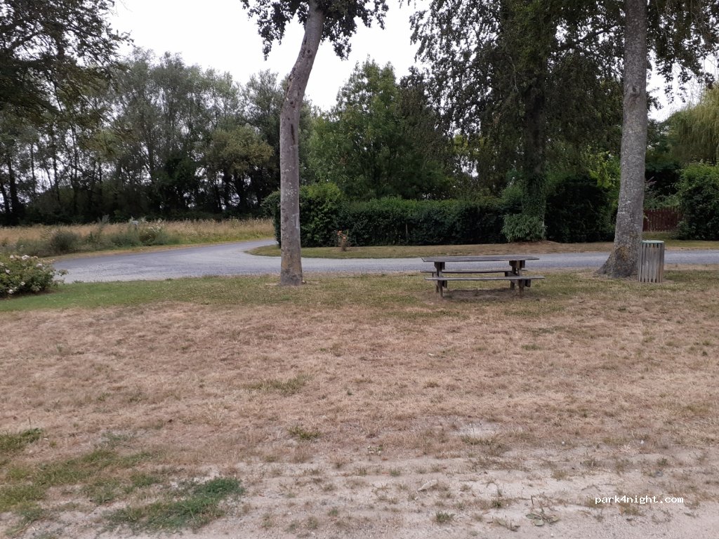 (49150) Cuon - 3 Place du Relais — foto 3