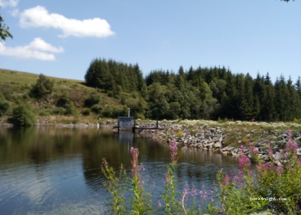 (15160) Vèze - Unnamed Road — foto