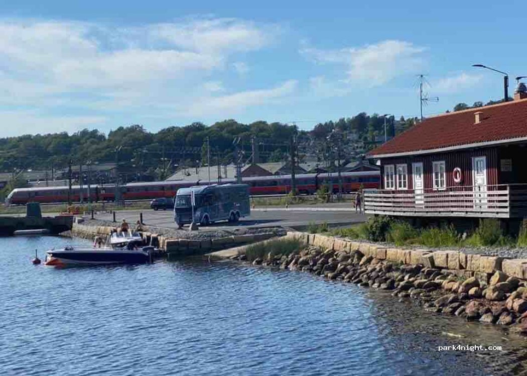 (1767)  - 1 Jernbanebrygga — foto 2