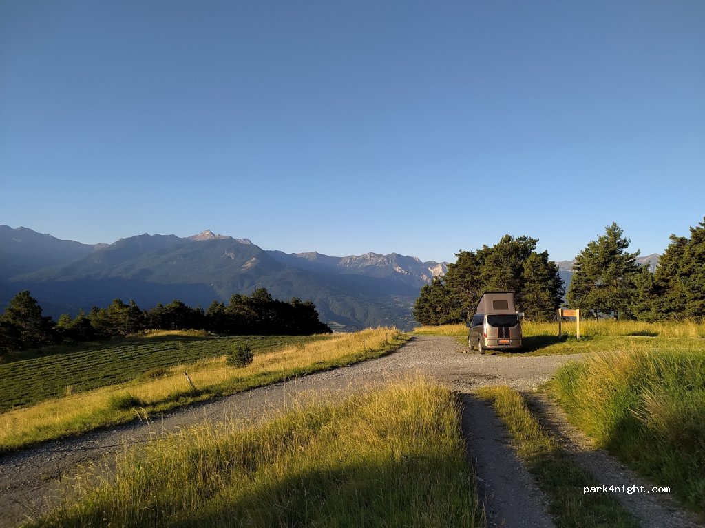 (05200) Embrun - Unnamed Road — foto 2