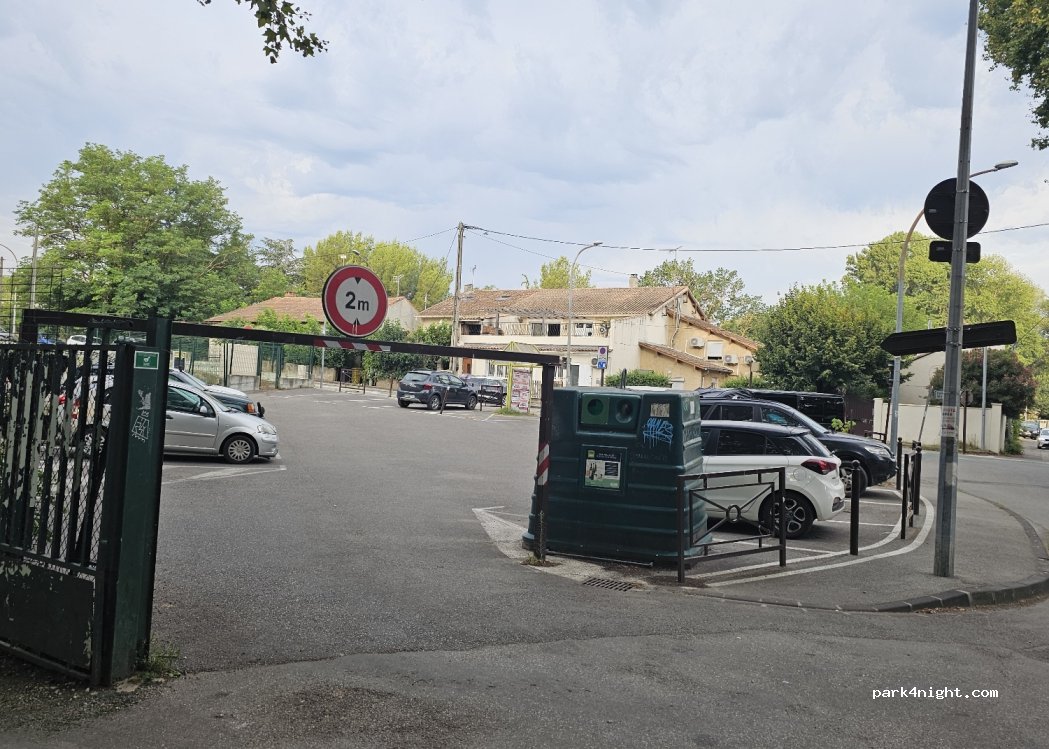 (84000) Avignon - 9 Route de la Barthelasse — foto 3