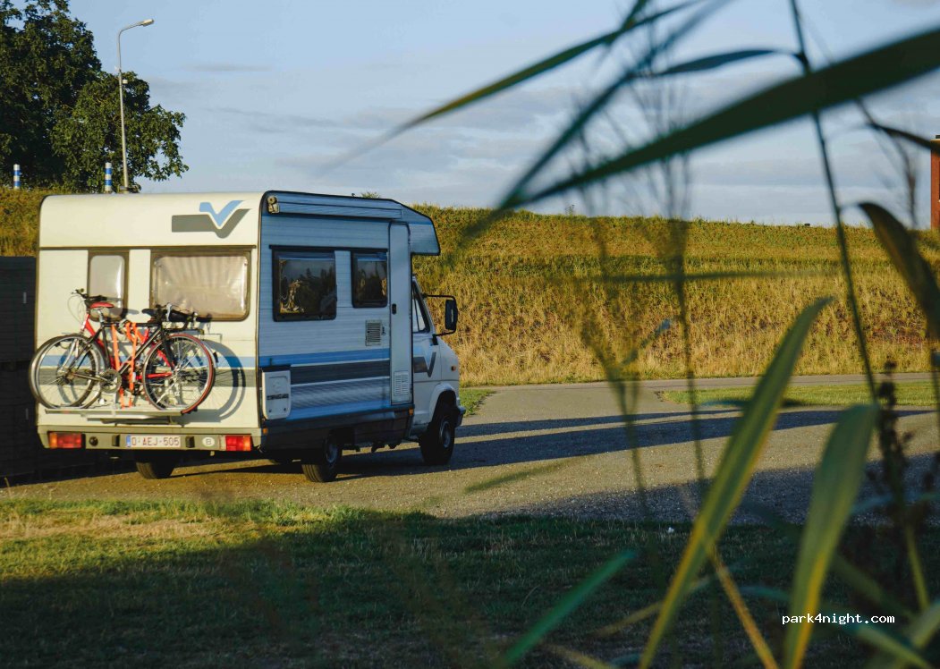 (4233 CL) Ameide - 20 Lekdijk — foto 3