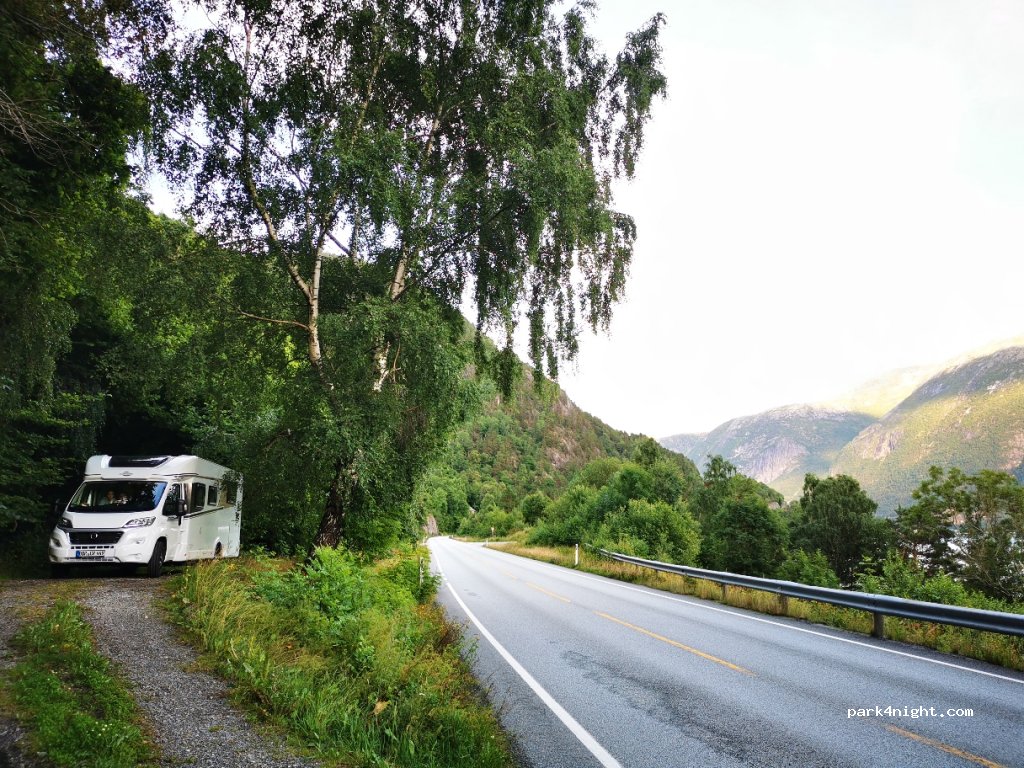 (5734) Vallavil - Primær Fylkesveg 572 — foto