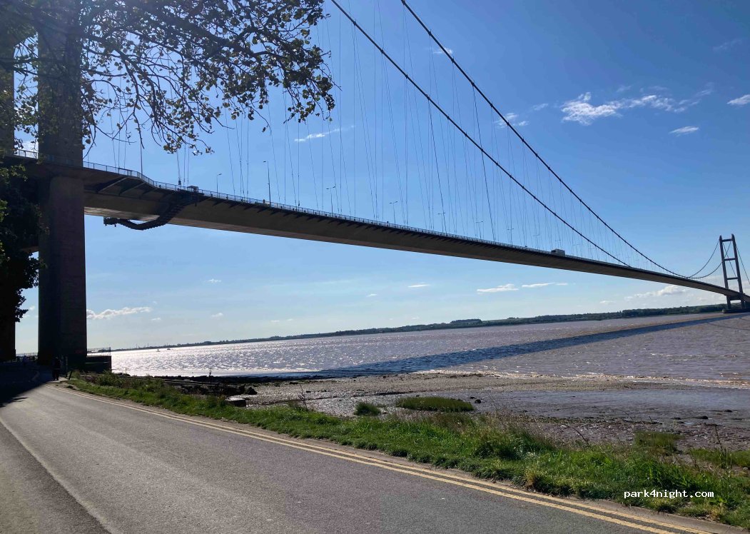 (HU13 0HE) - Cliff Road — foto 4