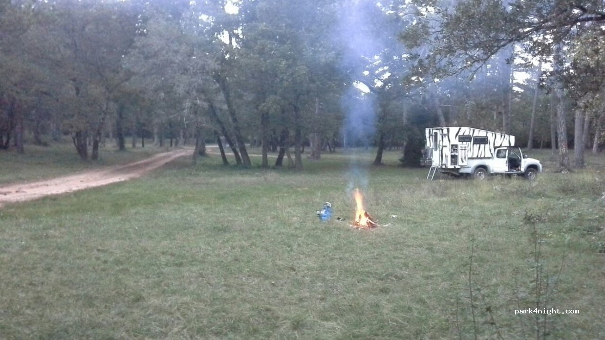 (30580) Lussan - D143 — foto
