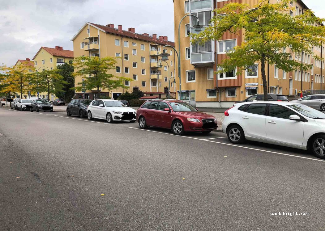 (451 50)  - 3a Brattgatan — foto 2