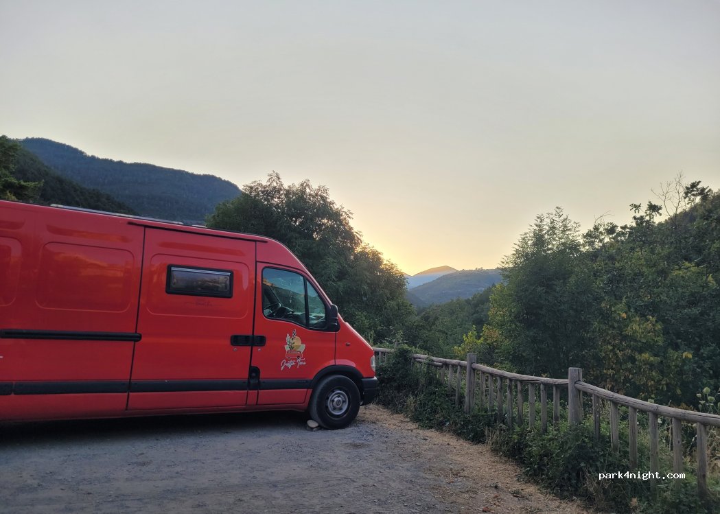 Parking Cruce de la Tella — foto 3