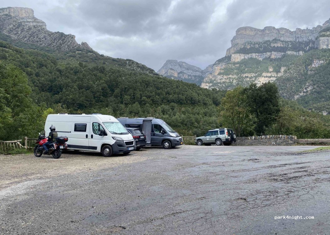 Parking Cruce de la Tella — foto 4