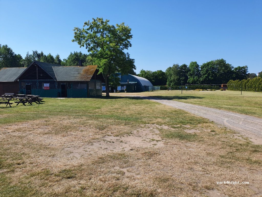Róża Wiatrów Camping Nr 66 — foto