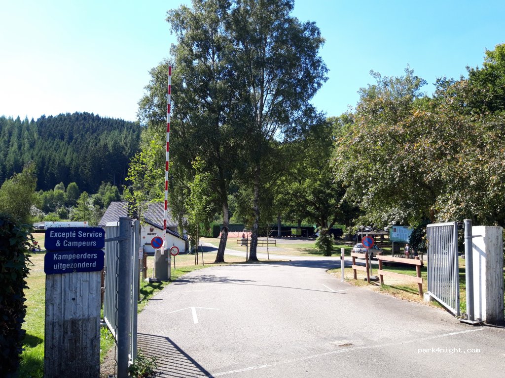 Camping Les Neufs Prés — foto