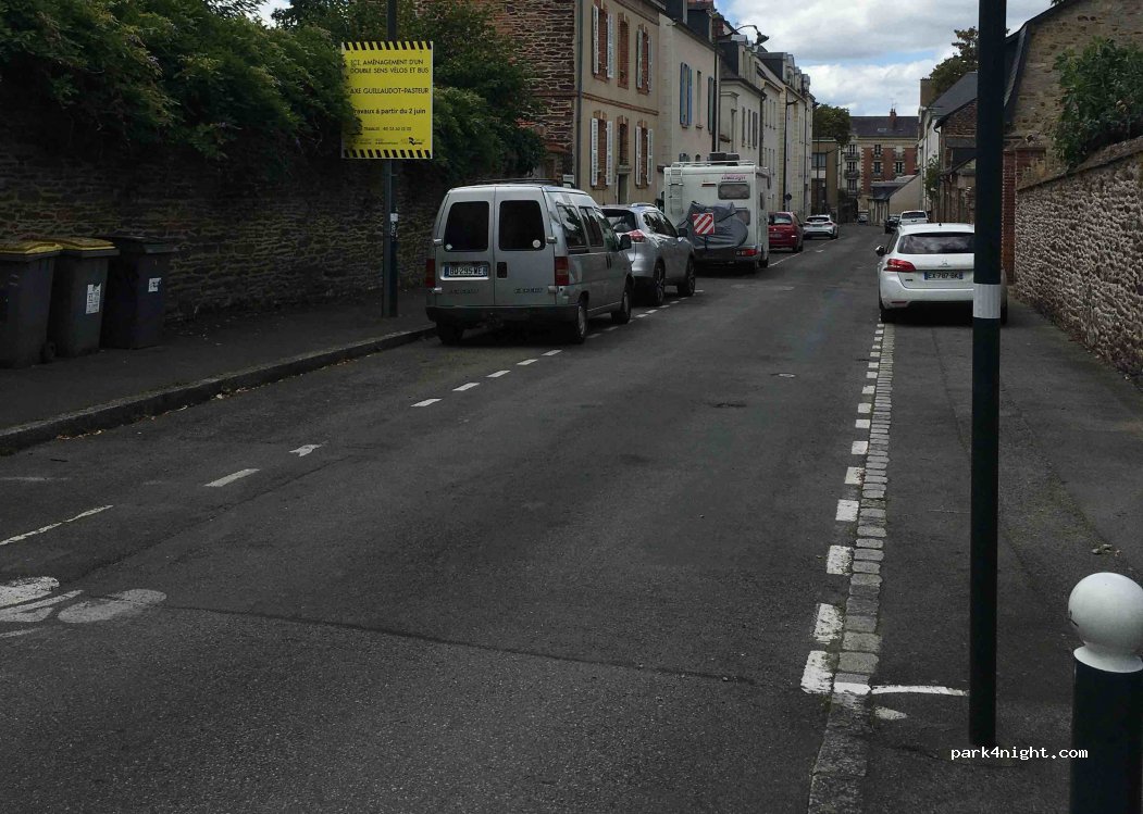 (35000) Rennes - 12 Rue du Thabor — foto