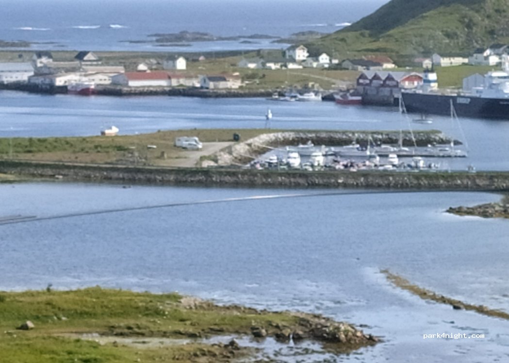 Værøy - 10 Havneveien — foto