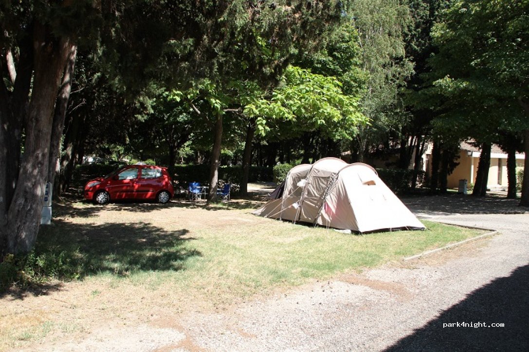 Camping VivaCamp la Laune les Avignon — foto