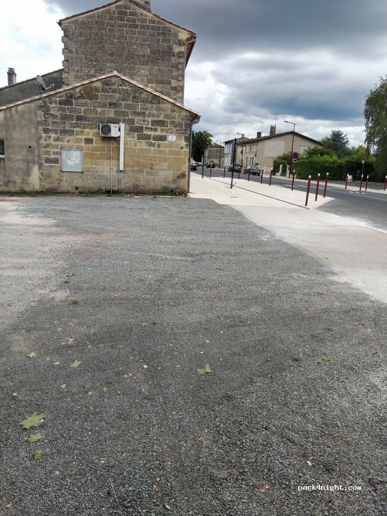 (33660) Camps-sur-l'Isle - 88 Rue de la République — foto