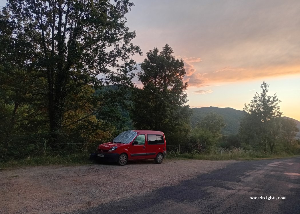 (11190) Bugarach - Route de Quillan — foto 2