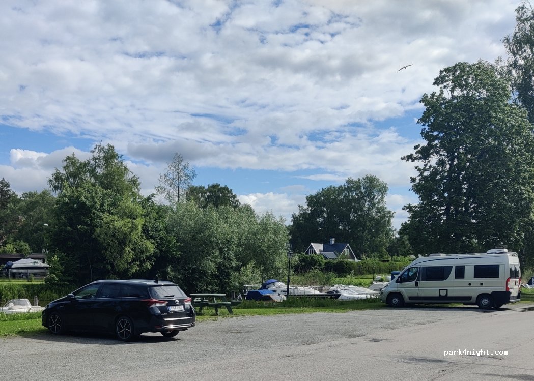 (749 60)  - 4 Hamnvägen — foto 2