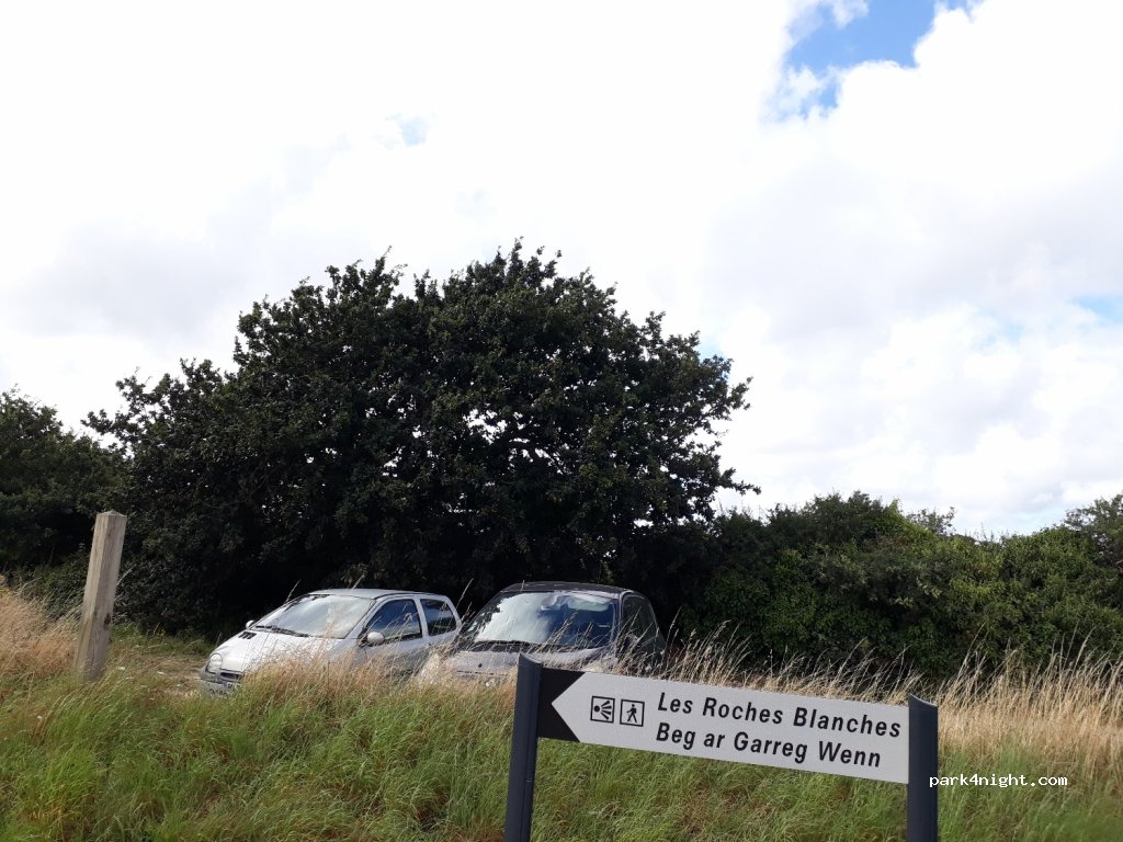 (29100) Douarnenez - 82 Route des Roches Blanches — foto