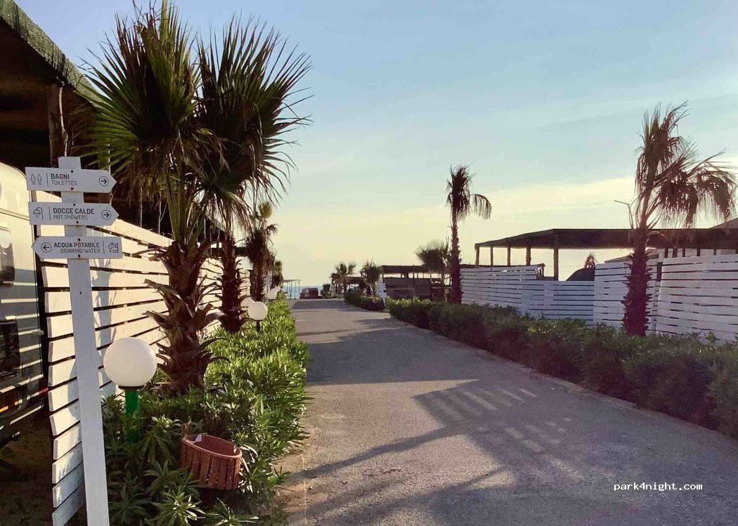 Camping Rocca Dei Tramonti — foto 5