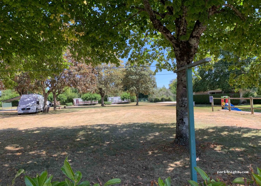 CAMPING MUNICIPAL LE PALOT — foto
