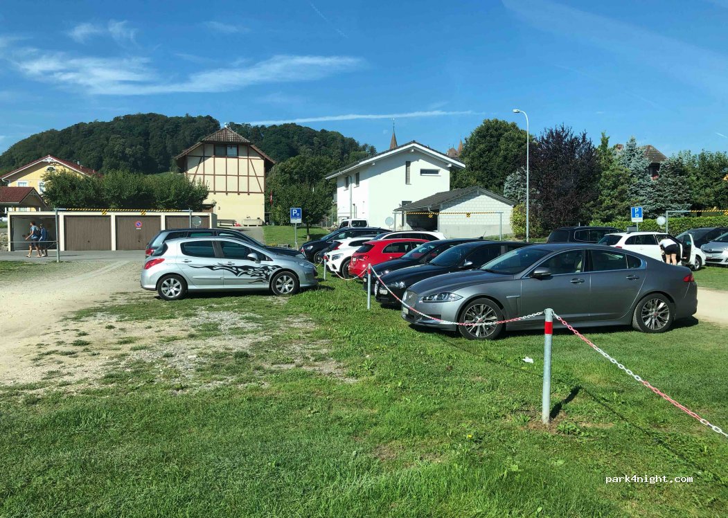 (3235) Erlach - 31 Seestrandweg — foto