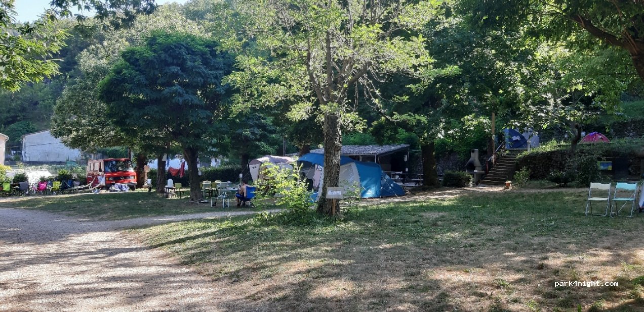Camping Municipal du Pont de l'Huile — foto