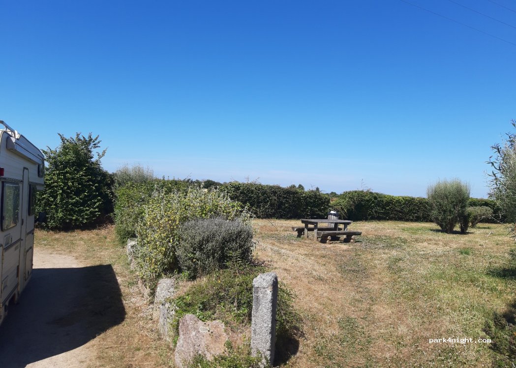 (50330) Vicq-sur-Mer - 1 Austhot — foto