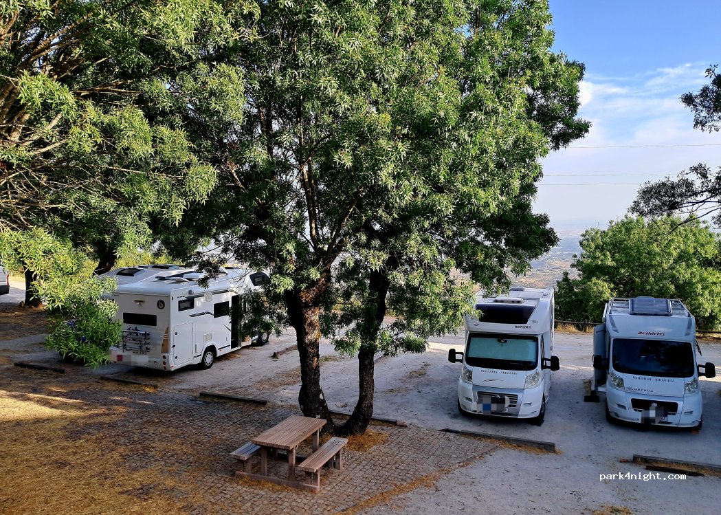 Aire camping-car Marvāo — foto 5