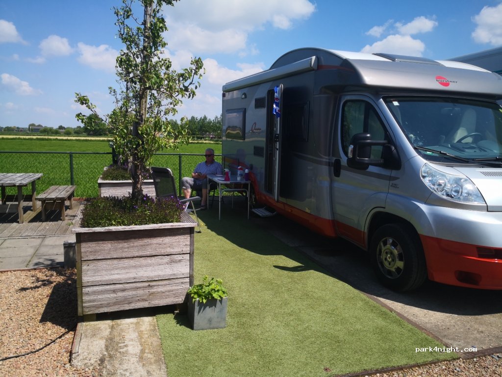 Camperplaats het crumpse hoekje — foto