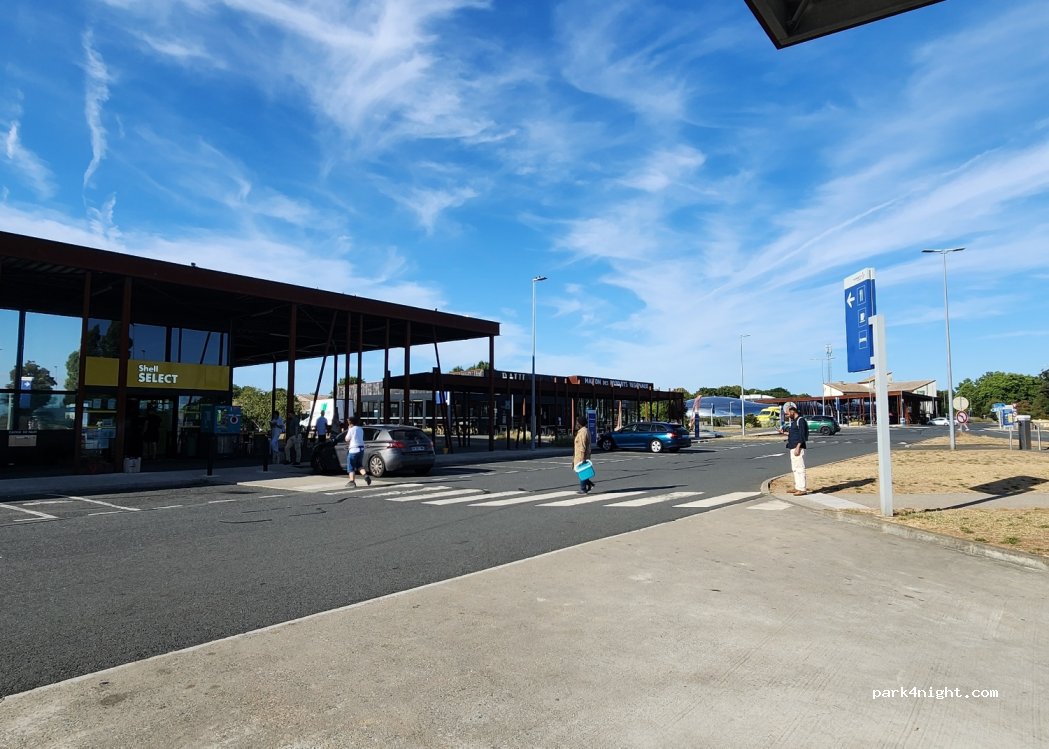 (79230) Aiffres - L'Aquitaine — foto 2