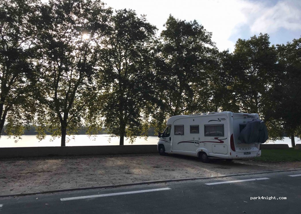 (71000) Macon - Allée du Parc — foto 2