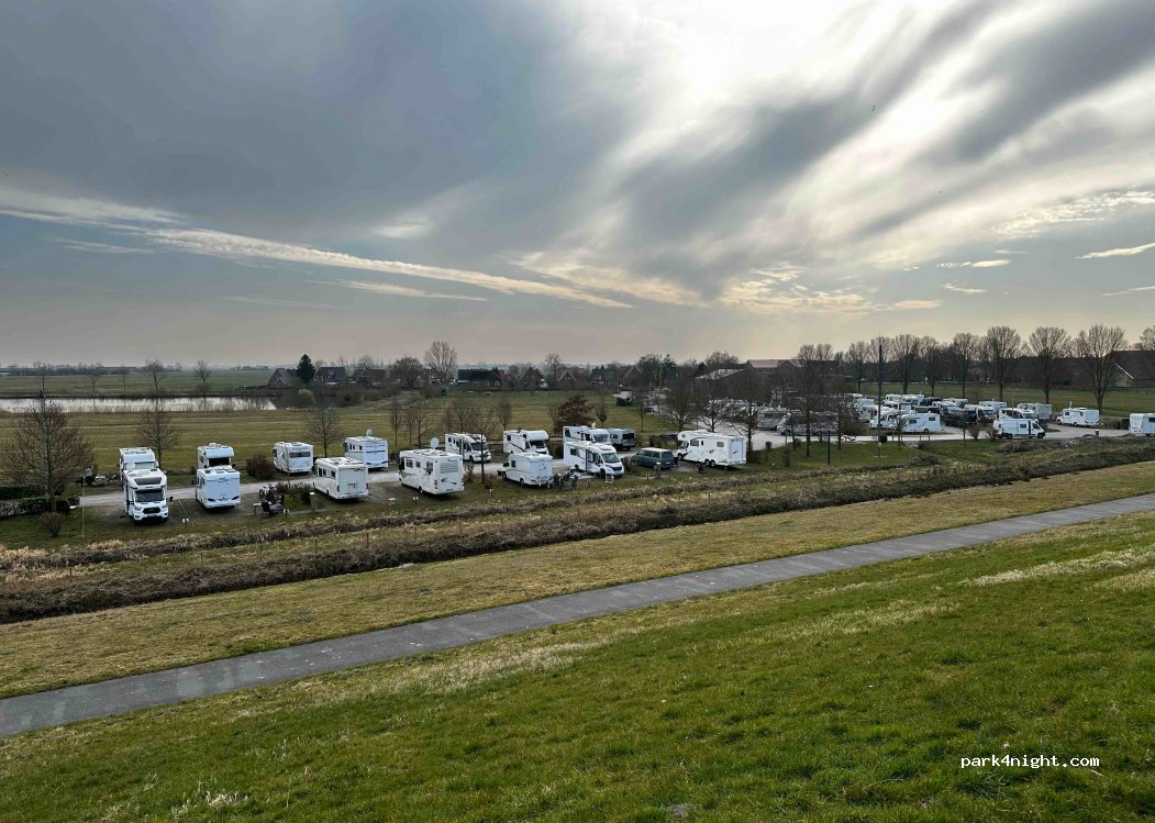 Reisemobilhafen am Deich — foto 5