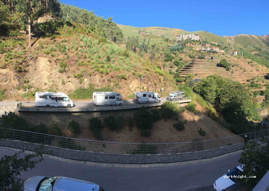 (6285) - Avenida Comissão de Melhoramento do Piódão — foto 2