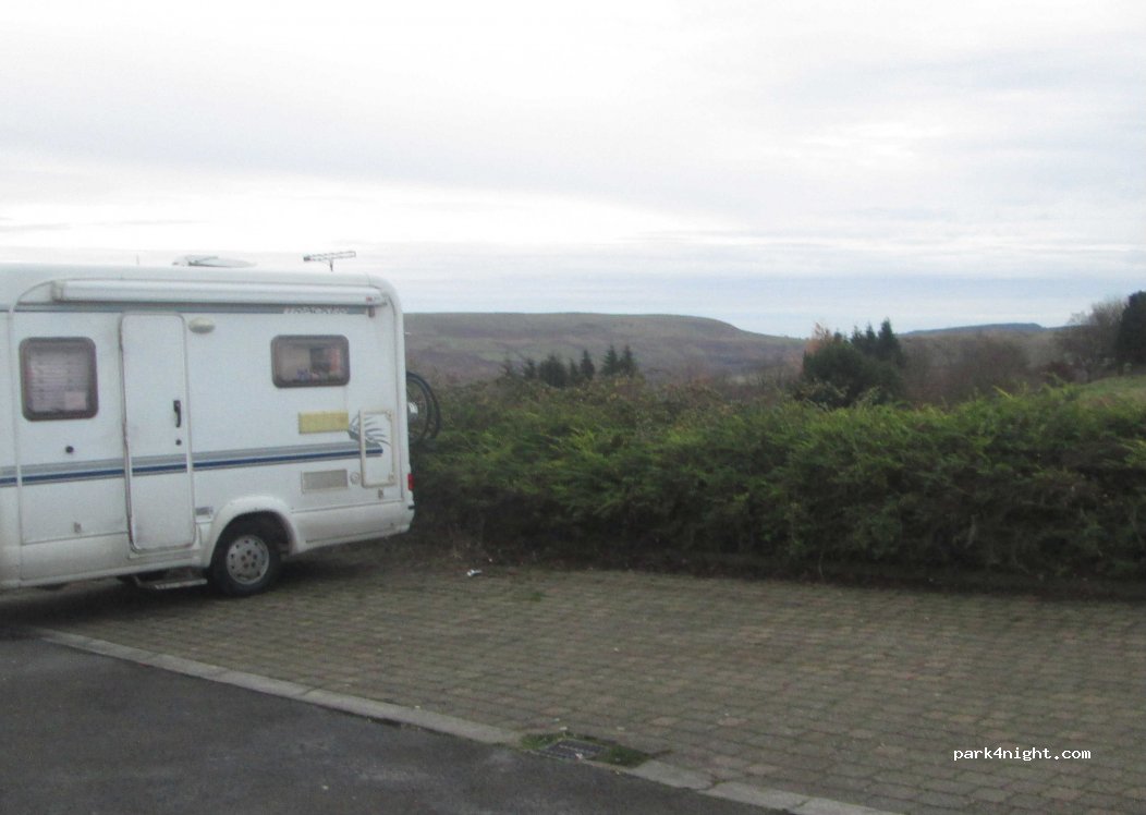 (CF43 3PT) near Ystrad, B4512 - St Mary's Shrine Car Park, Penrhys Road — foto