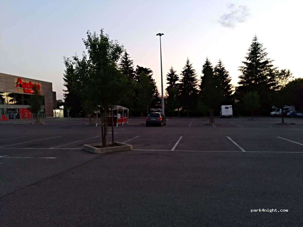 (38500) Voiron - 2 Rue Hector Blanchet — foto 3
