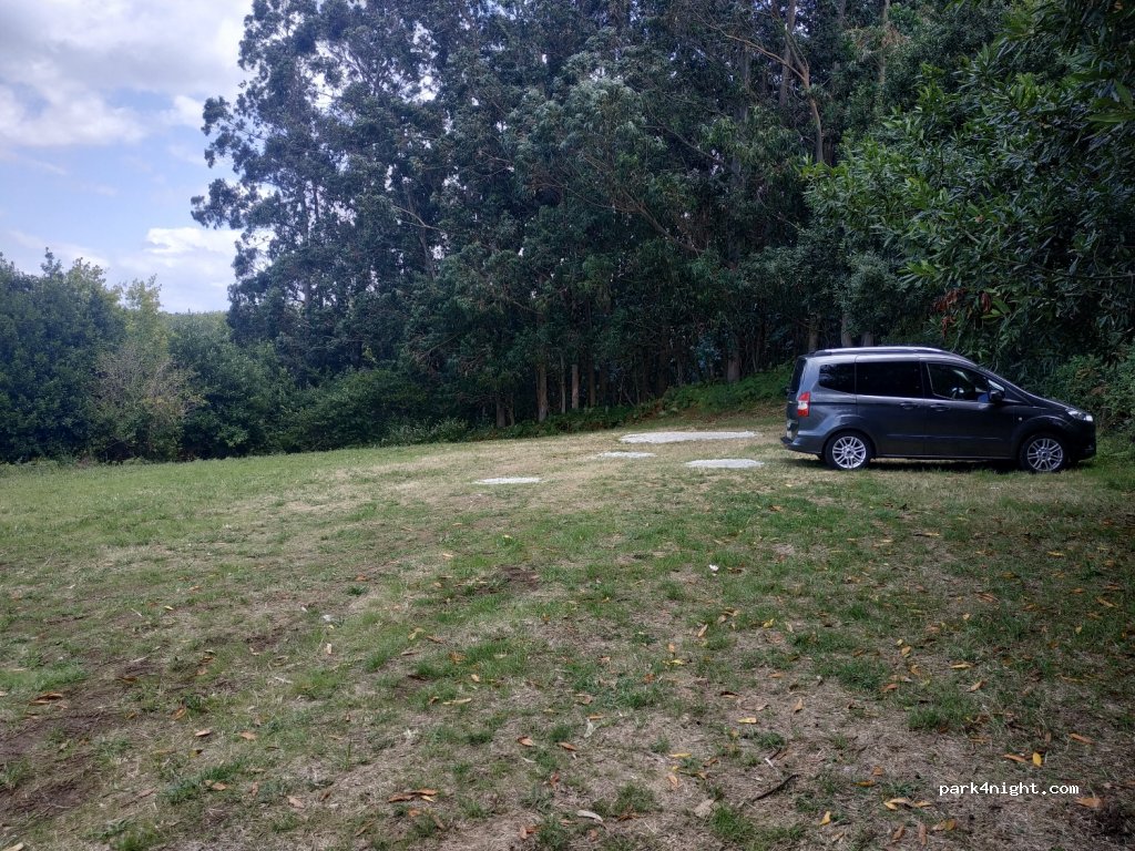 (15177) Oleiros - 68 Avenida María Pita — foto