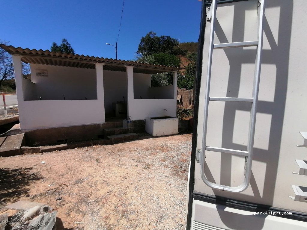 (8800) - 606D Rua de Beliche de Cima — foto 3