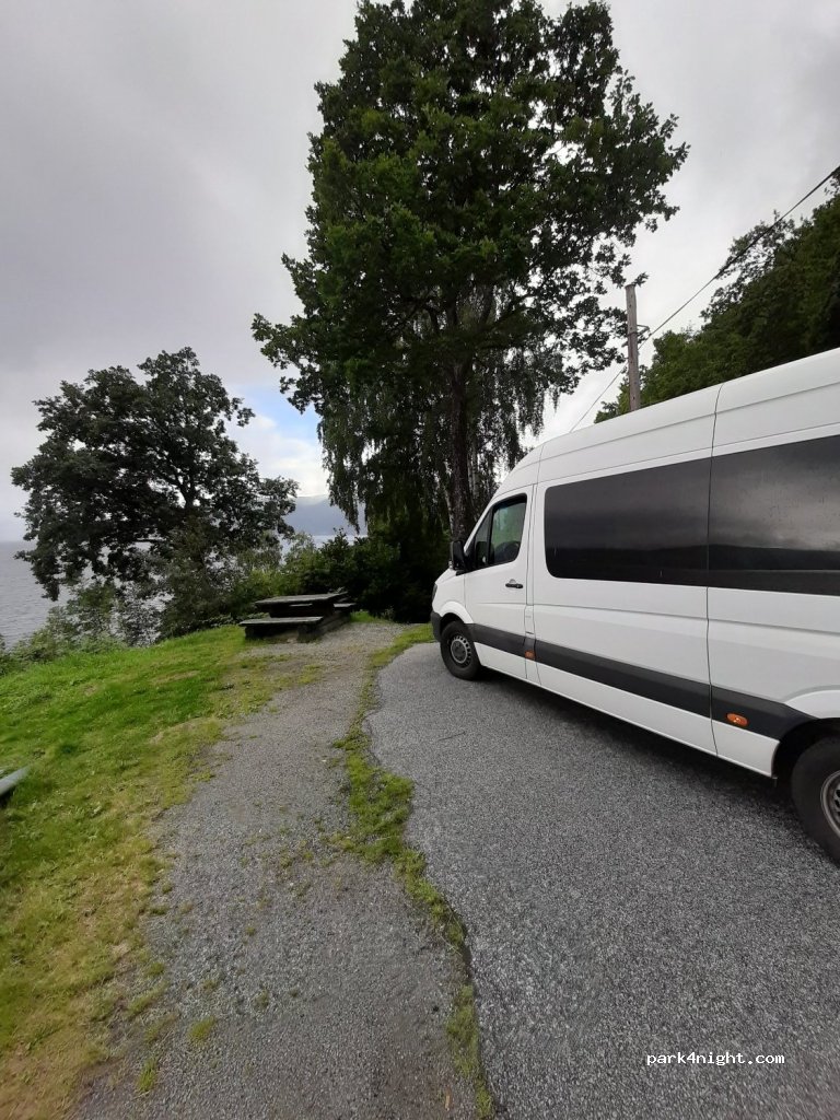 (6863) Leikanger - 183 Sognefjordvegen — foto